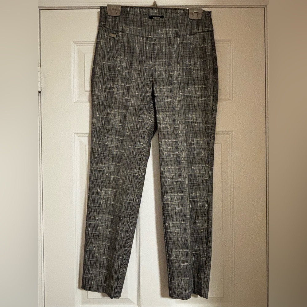 Women’s Pants Flat front HR straight leg Small